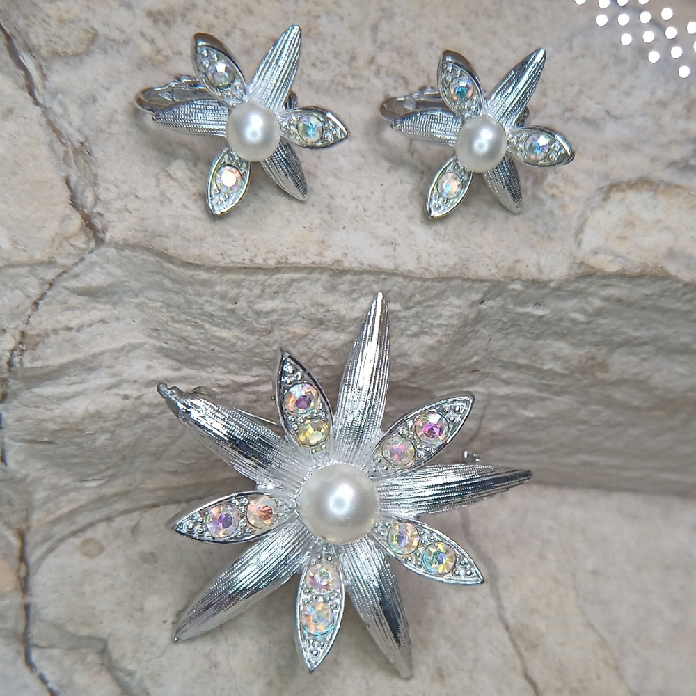 Vintage Signed EMMONS Silver and Pearl Floral Jewelry Set